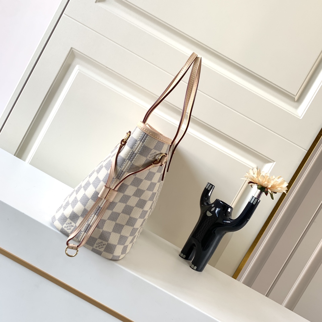 Louis Vuitton Shopping Bags